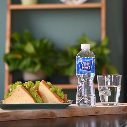 nuoc-khoang-vinh-hao-chai-350-ml