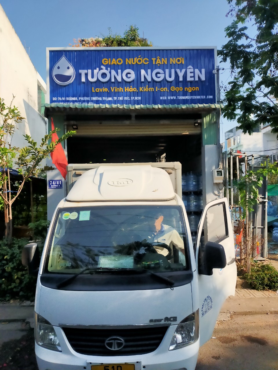 nha-phan-phoi-tuong-nguyen-water